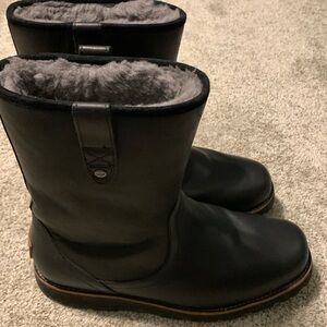 UGG Australia Black Leather Waterproof Boots Mens US Size 11 Shearling Lined